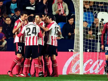 El Athletic celebra un gol contra el Levante El Athletic celebra un gol contra el Levante