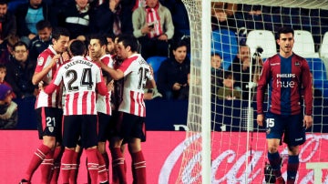 El Athletic celebra un gol contra el Levante