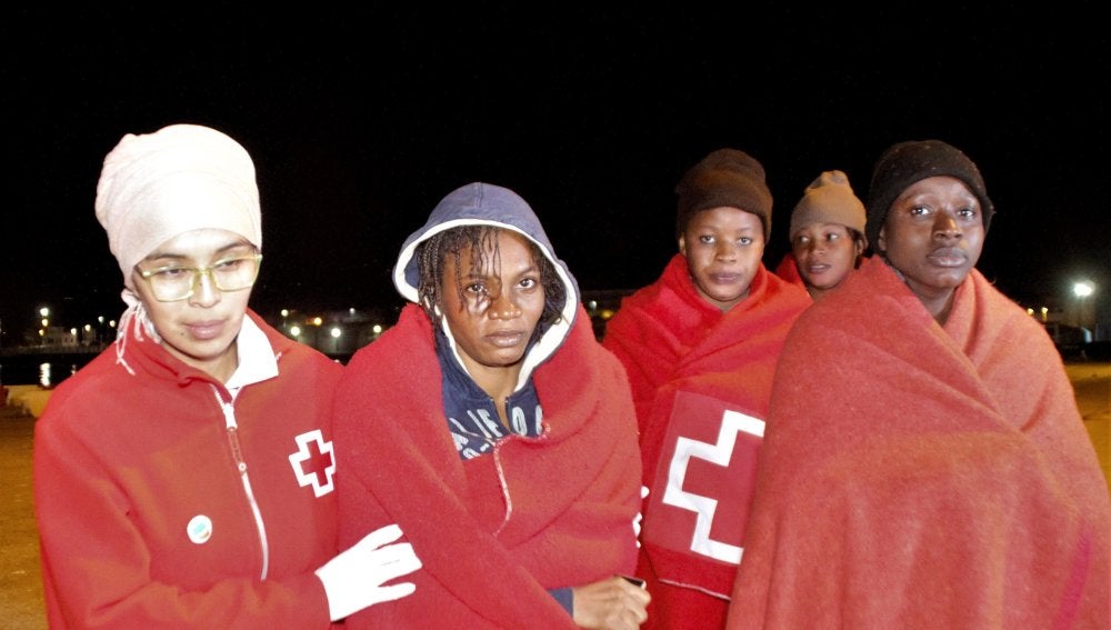 La Cruz Roja traslada al Hospital de Motril (Granada) a una embarazada