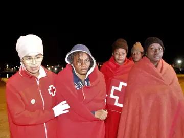 La Cruz Roja traslada al Hospital de Motril (Granada) a una embarazada La Cruz Roja traslada al Hospital de Motril (Granada) a una embarazada