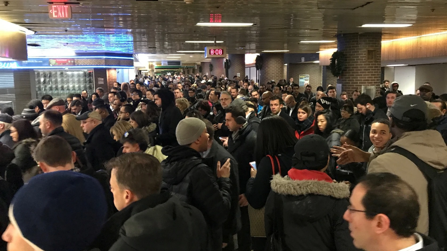 Varias estaciones de Metro de Nueva York han sido desalojadas Varias estaciones de Metro de Nueva York han sido desalojadas
