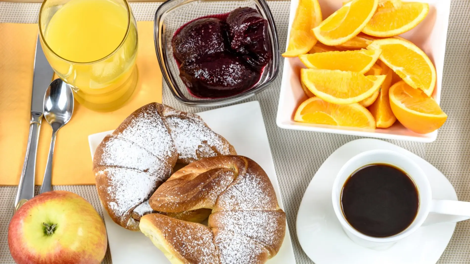 Un desayuno.
