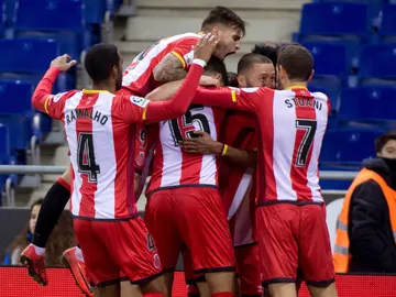 Timor celebra el gol de la victoria junto a sus compañeros Timor celebra el gol de la victoria junto a sus compañeros