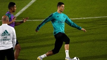 Cristiano Ronaldo, en un entrenamiento en Abu Dabi