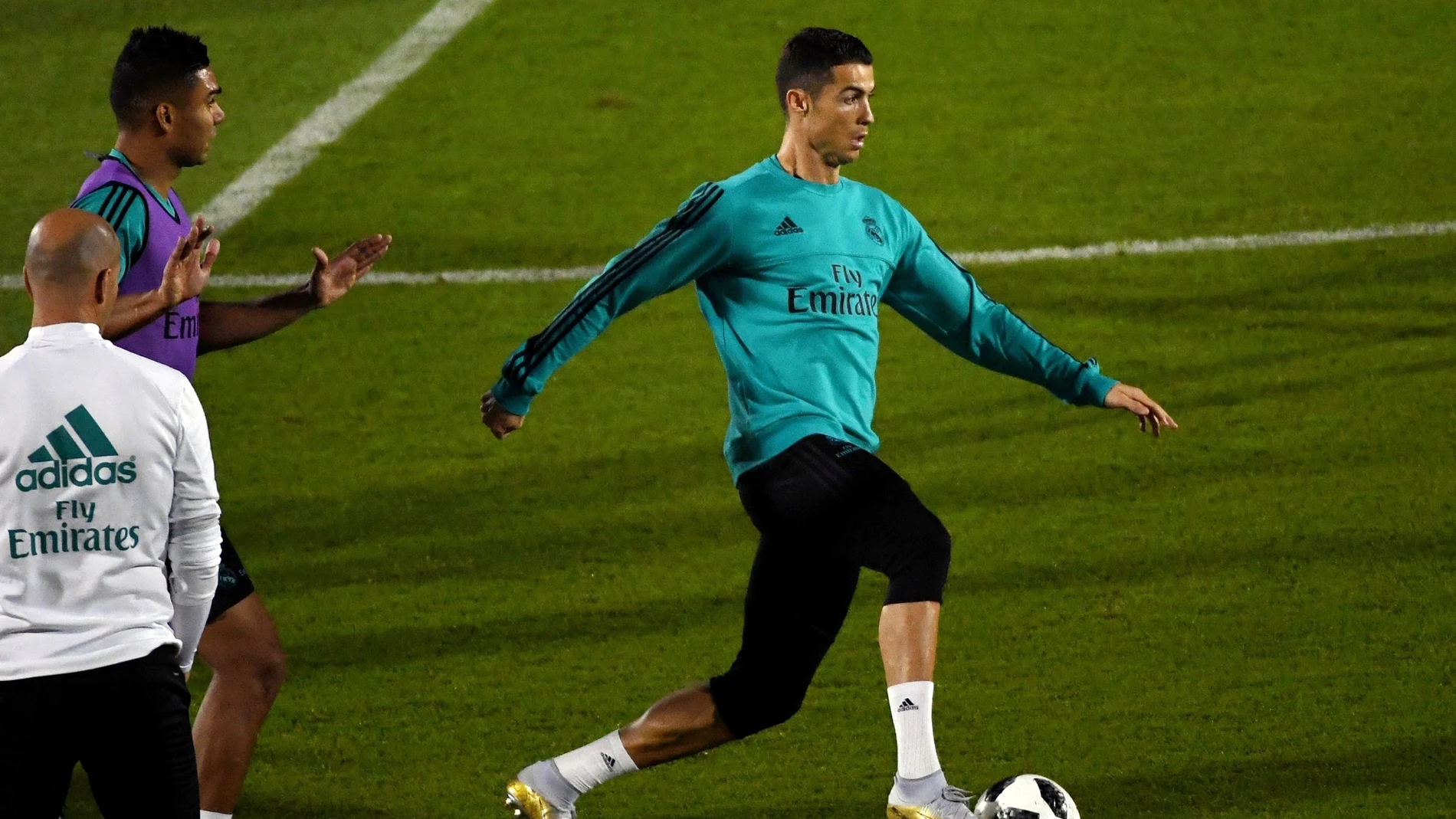 Cristiano Ronaldo, en un entrenamiento en Abu Dabi Cristiano Ronaldo, en un entrenamiento en Abu Dabi
