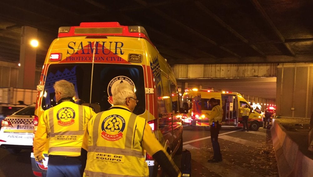 Los servicios de emergencias en el lugar del accidente