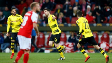 El Borussia Dortmund gana a domicilio al Mainz y el Leipzig se atasca ante el Wolfsburgo