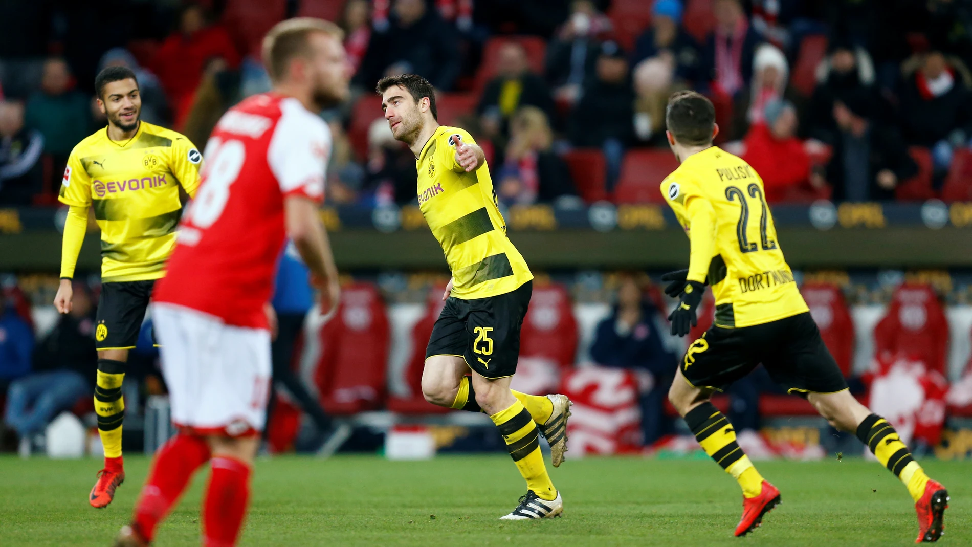 Sokratis celebra su gol ante el Mainz Sokratis celebra su gol ante el Mainz