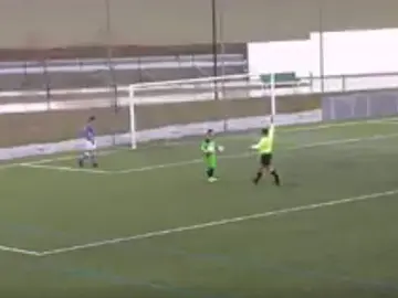 El portero del Pamplona es amonestado El portero del Pamplona es amonestado