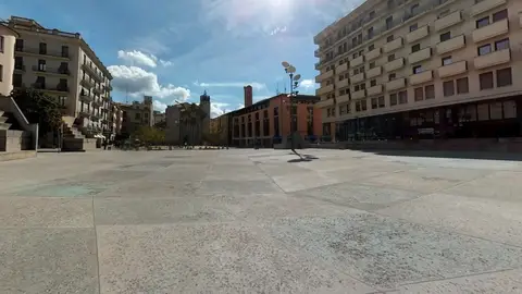 Plaza de la Constitución en Girona Plaza de la Constitución en Girona