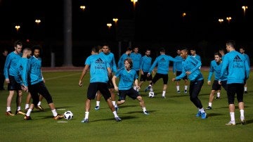 Los jugadores del Real Madrid entrenan en Abu Dabi