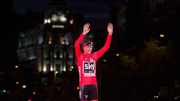 Chris Froome celebra su triunfo en la Vuelta