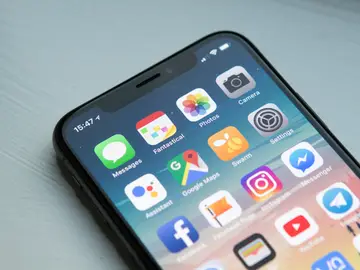 iPhone iPhone