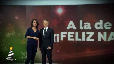 Antena 3 Noticias les desean unas felices fiestas con un cómico spot: ¡A la de tres!