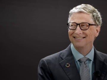 Bill Gates participa en un Amigo Invisible online y le regala algo gigantesco a una desconocida