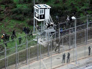 Imagen de la valla que protege la ciudad autónoma española de Ceuta