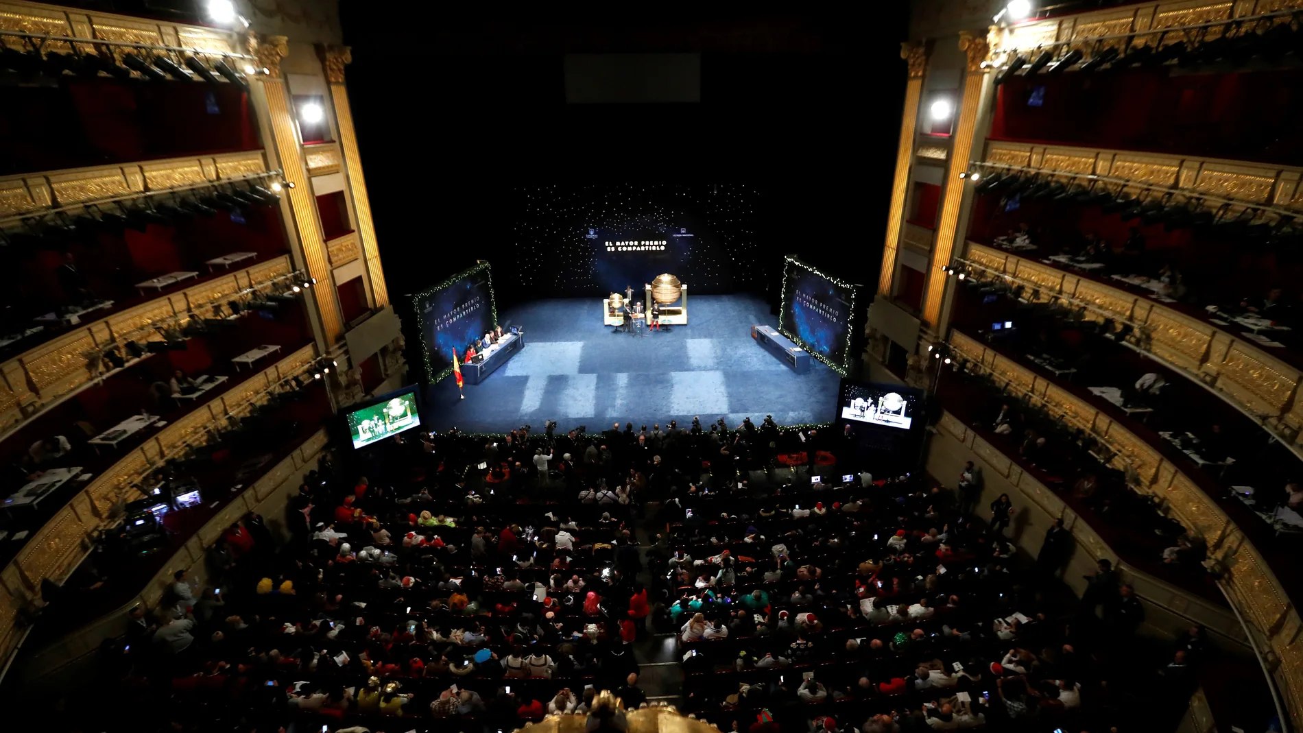 Vista general del Sorteo Extraordinario de la Lotería de Navidad, en el Teatro Real de Madrid Vista general del Sorteo Extraordinario de la Lotería de Navidad, en el Teatro Real de Madrid