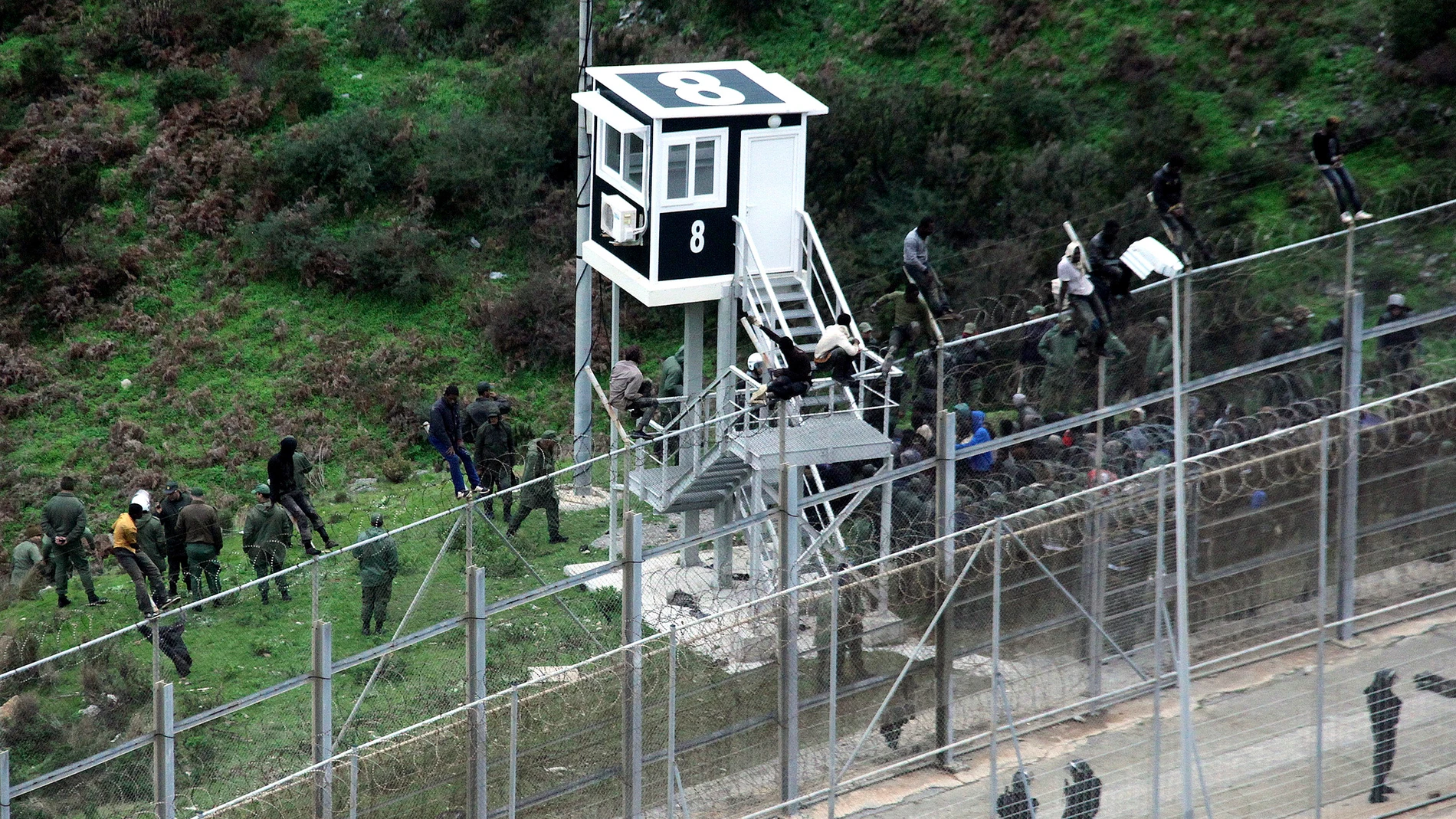 Valla de la frontera de Ceuta Valla de la frontera de Ceuta