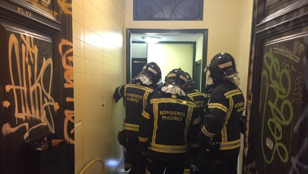 Imagen del ascensor que se ha descolgado en Madrid