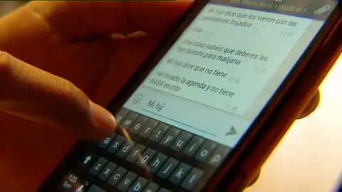 ¿Deben los padres supervisar los mensajes de sus hijos en whatsapp y redes sociales? ¿Deben los padres supervisar los mensajes de sus hijos en whatsapp y redes sociales?
