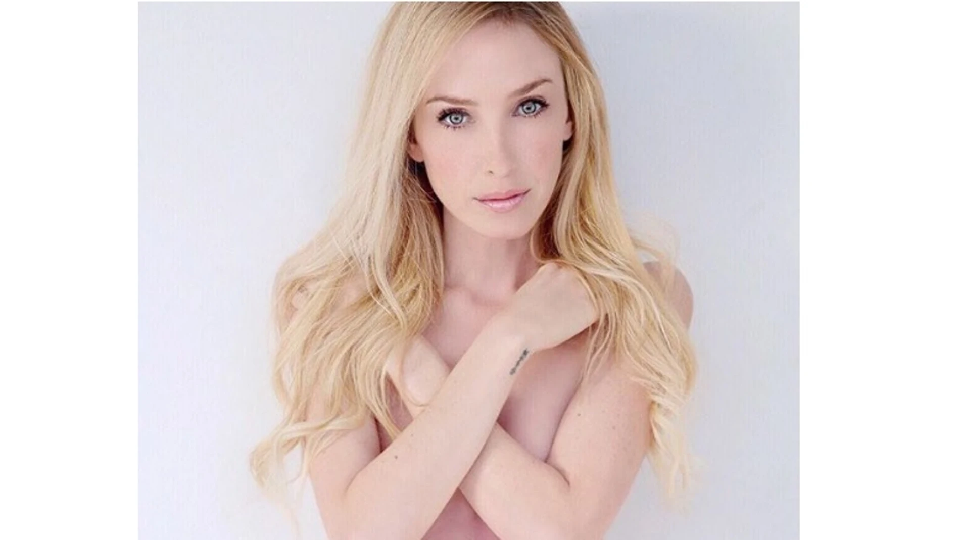 Taylor Muhl, la joven que es su propia gemela Taylor Muhl, la joven que es su propia gemela