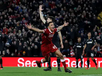 Alexander-Arnold celebra su gol contra el Swansea Alexander-Arnold celebra su gol contra el Swansea