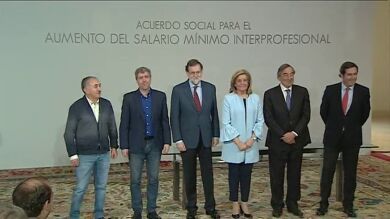 Rajoy firma la subida del salario mínimo