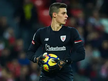 Kepa atrapa el balón en un partido con el Bilbao Kepa atrapa el balón en un partido con el Bilbao