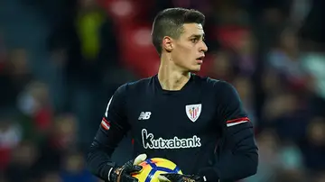 Kepa atrapa el balón en un partido con el Bilbao Kepa atrapa el balón en un partido con el Bilbao