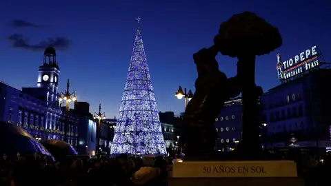 Puerta del Sol de Madrid en Navidad Puerta del Sol de Madrid en Navidad