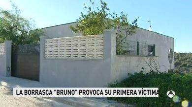 Muere un hombre al caer de un balcón por el fuerte viento en Segur de Calafell (Tarragona)