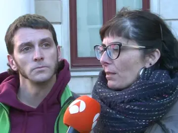Detienen a los dos concejales de la CUP acusados de un presunto delito de incitación al odio hacia la Policía Detienen a los dos concejales de la CUP acusados de un presunto delito de incitación al odio hacia la Policía