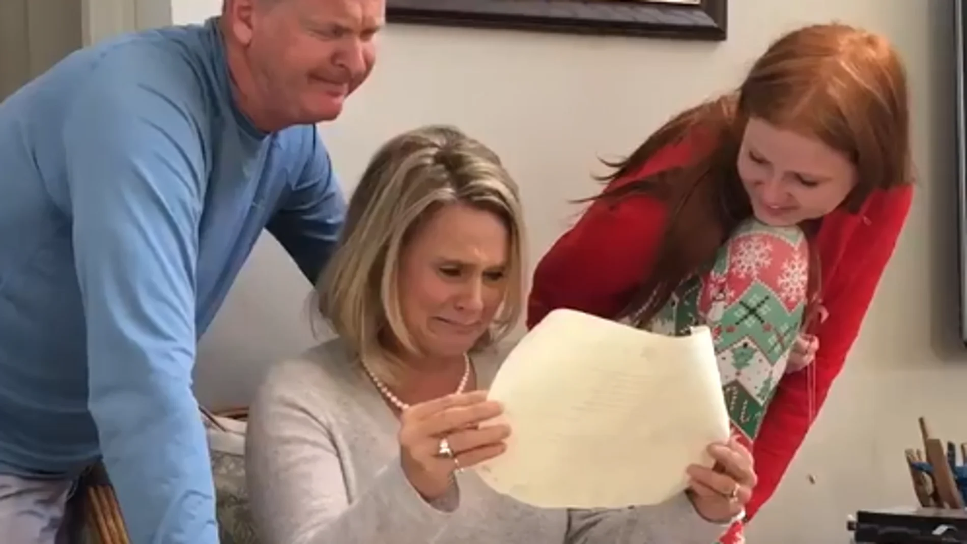 La madre de Pavin Smith lee la carta emocionada La madre de Pavin Smith lee la carta emocionada