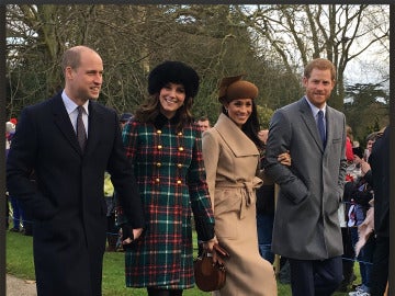Los Duques de Cambridge junto al príncipe Harry y Meghan Markle