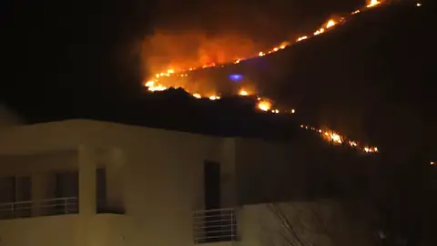 Vista del incendio forestal declarado en Pollença, Mallorca Vista del incendio forestal declarado en Pollença, Mallorca