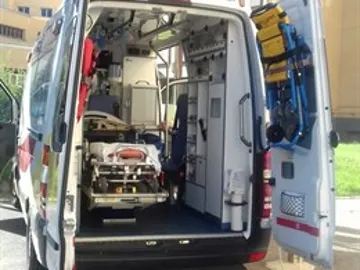 Imagen de archivo de una ambulancia Imagen de archivo de una ambulancia