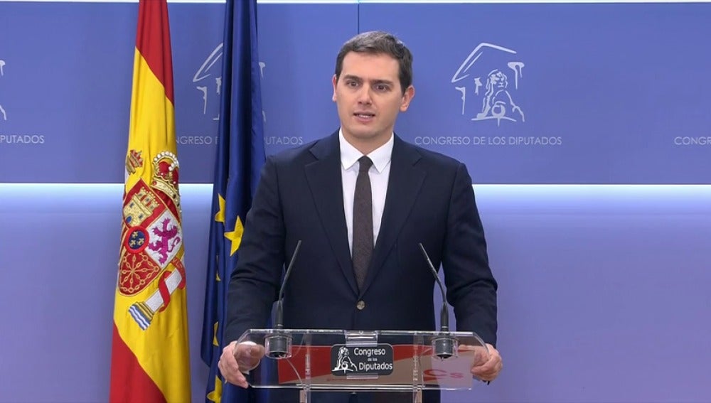 Rivera pacta con Rajoy una bajada de impuestos en el IRPF a nivel nacional para 2018