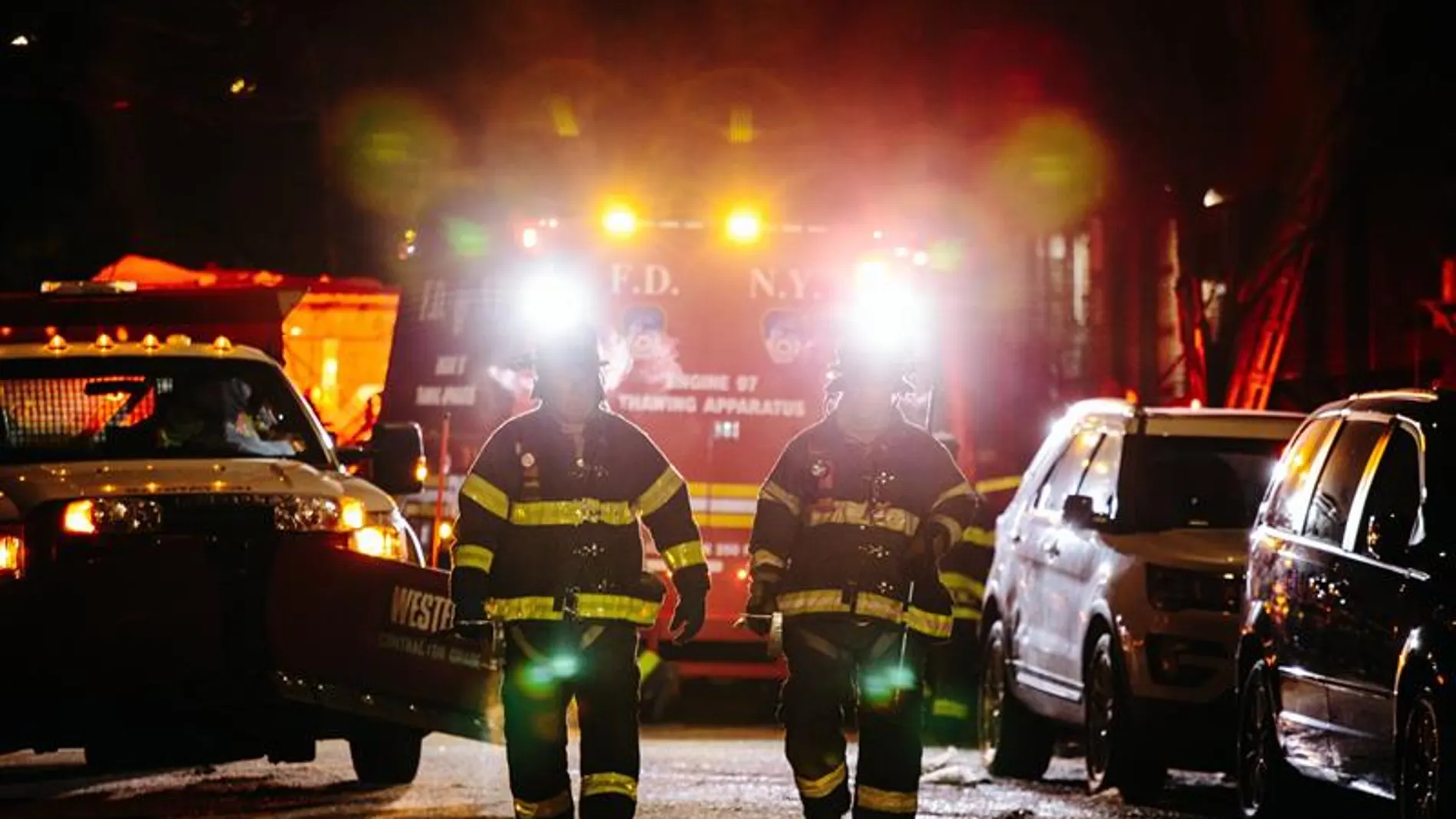 Incendio en un bloque de pisos de Nueva York Incendio en un bloque de pisos de Nueva York