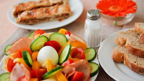 Verduras, pan integral... Una dieta más equilibrada es posible.
