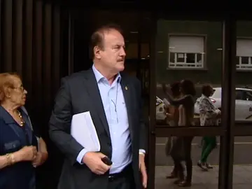 Acusan al alcalde de Firgas de suplantar a su hijo en un examen Acusan al alcalde de Firgas de suplantar a su hijo en un examen