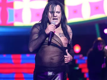 José Corbacho saca pecho para imitar a Mario Vaquerizo y su tema 'Peluquitas' José Corbacho saca pecho para imitar a Mario Vaquerizo y su tema 'Peluquitas'