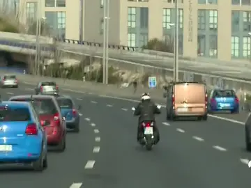 PEATONES TRAFICO - NUEVA PEATONES TRAFICO - NUEVA