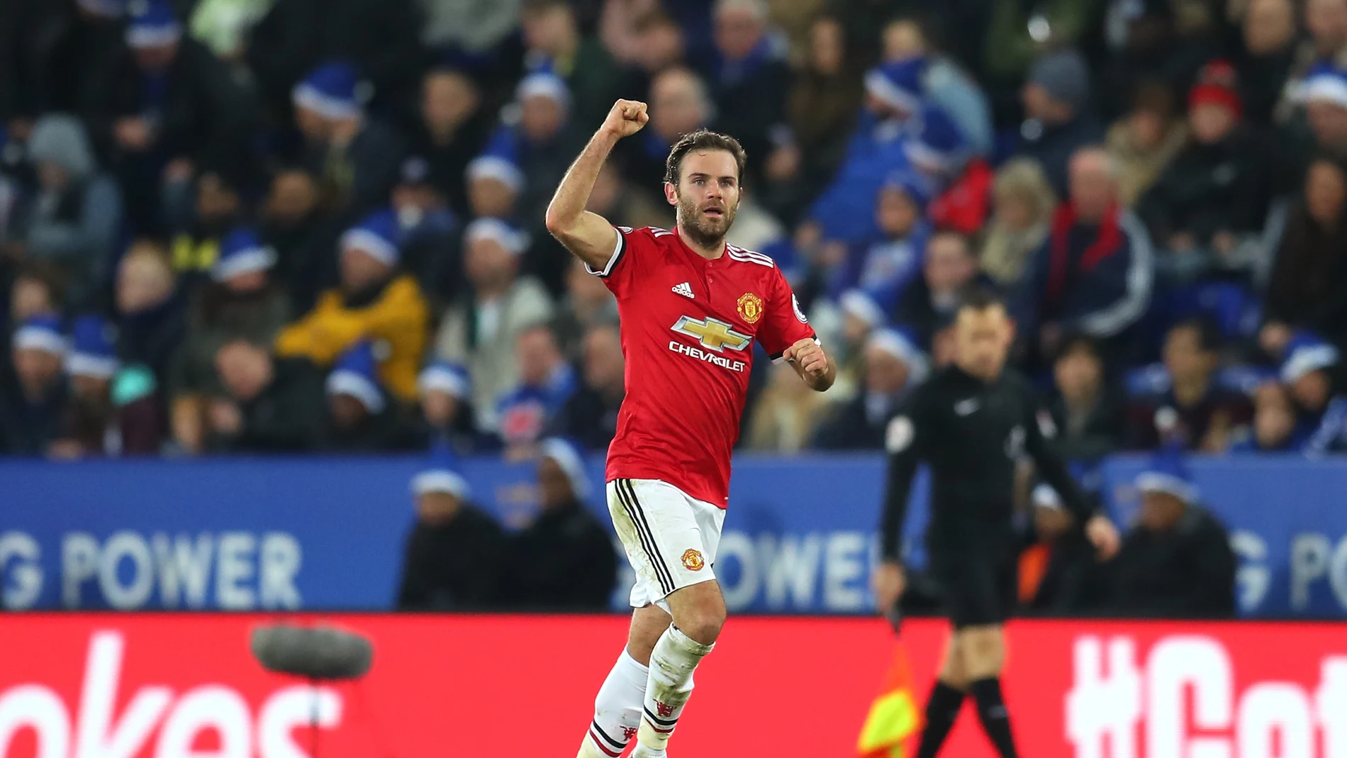 Mata celebra un gol con el Manchester United Mata celebra un gol con el Manchester United