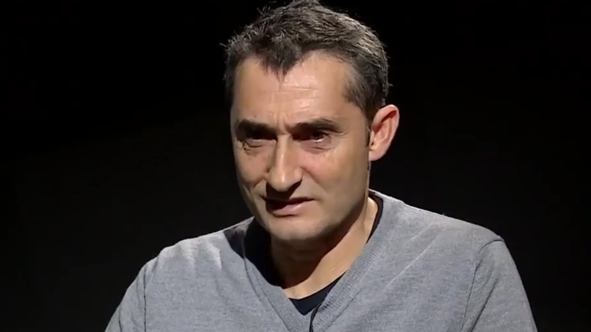 Valverde, durante la entrevista Valverde, durante la entrevista