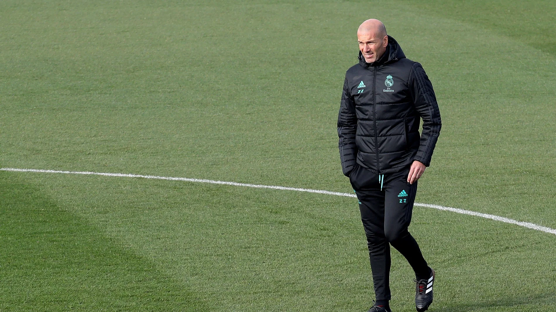 Zinedine Zidane durante un entrenamiento del Real Madrid Zinedine Zidane durante un entrenamiento del Real Madrid