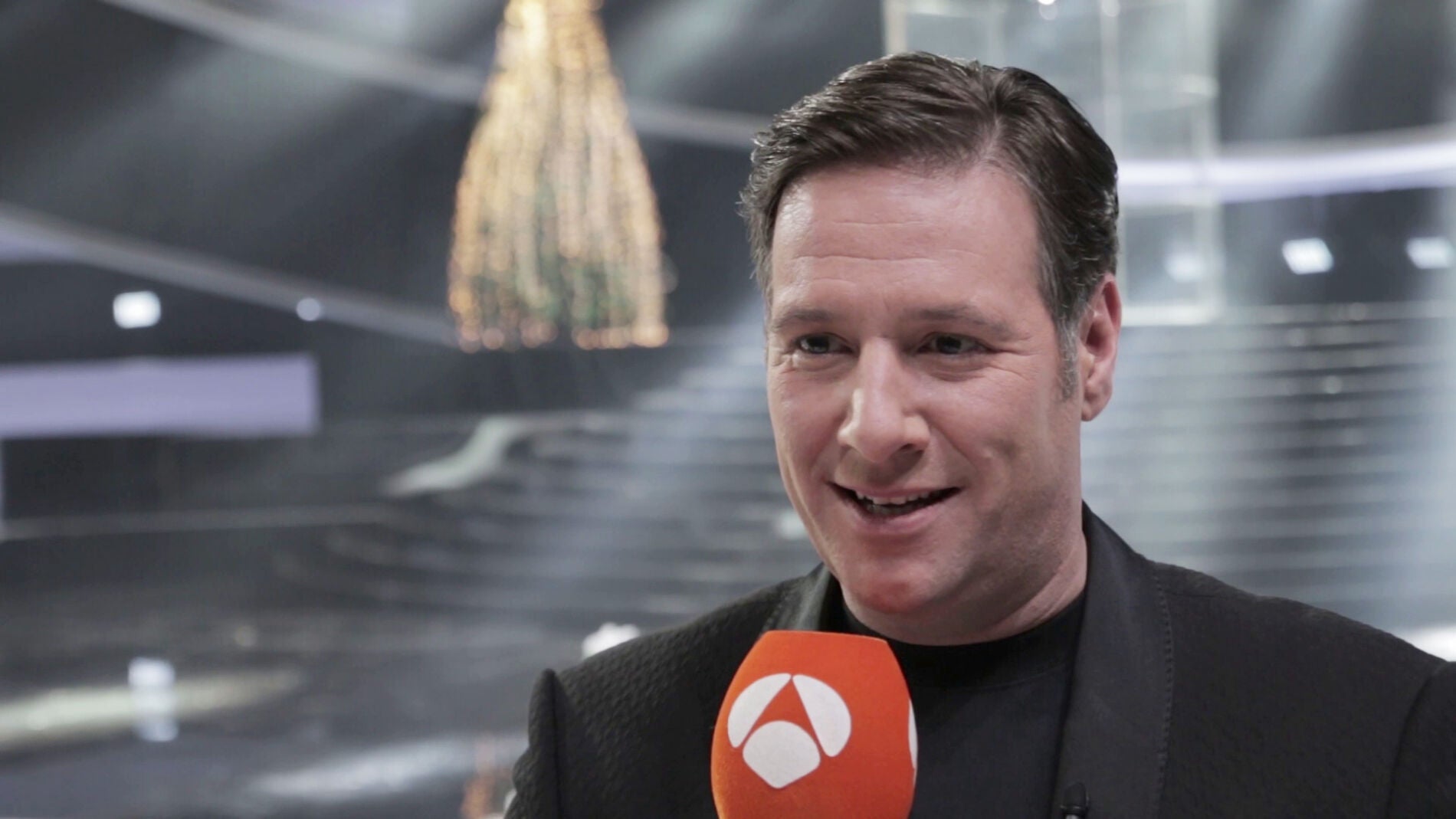 Carlos Latre: "Cantar con Chenoa es un lujo"