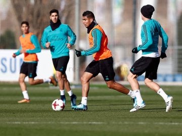 Casemiro durante el entrenamiento del Real Madrid
