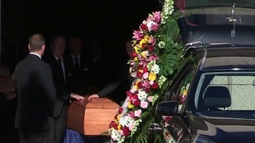 Familiares y amigos despiden a Diana Quer en el velatorio antes de su entierro