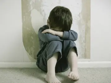 Niño triste Niño triste