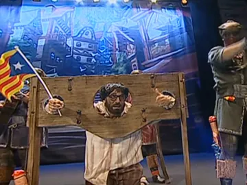 Momento de la actuación de 'La familia verdugo' Momento de la actuación de 'La familia verdugo'